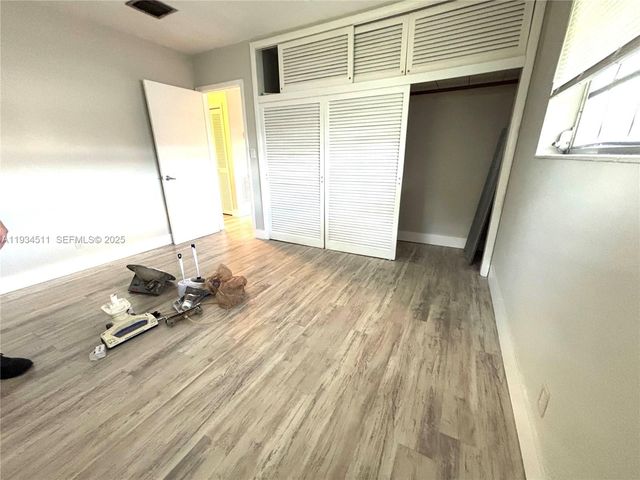 301 SW 10th Ter 1, Hallandale Beach, FL 33009