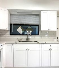 301 SW 10th Ter 1-2, Hallandale Beach, FL 33009