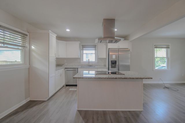 1087 Bexley Street, North Charleston, SC 29405