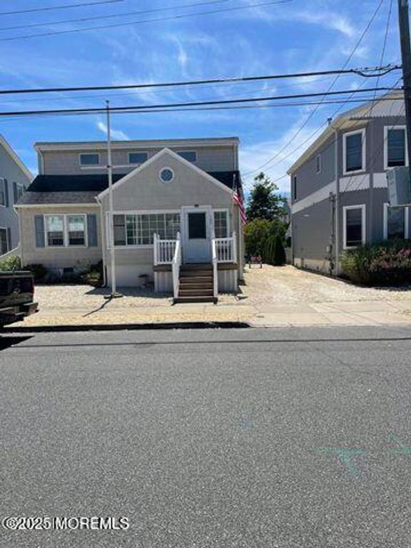 102 Brown Avenue, Lavallette, NJ 08735