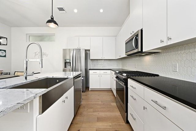 5212 Huisache ST 2, Austin, TX 78751