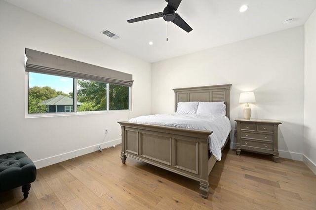 5212 Huisache ST 2, Austin, TX 78751