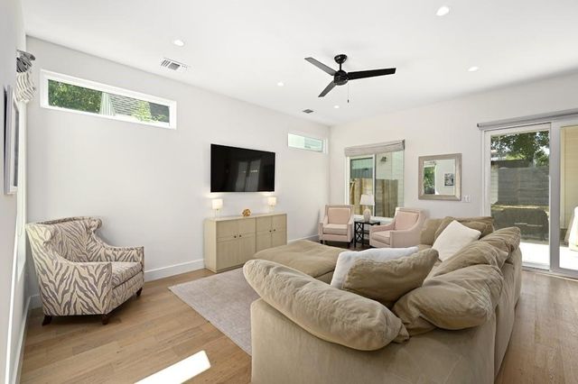 5212 Huisache ST 2, Austin, TX 78751