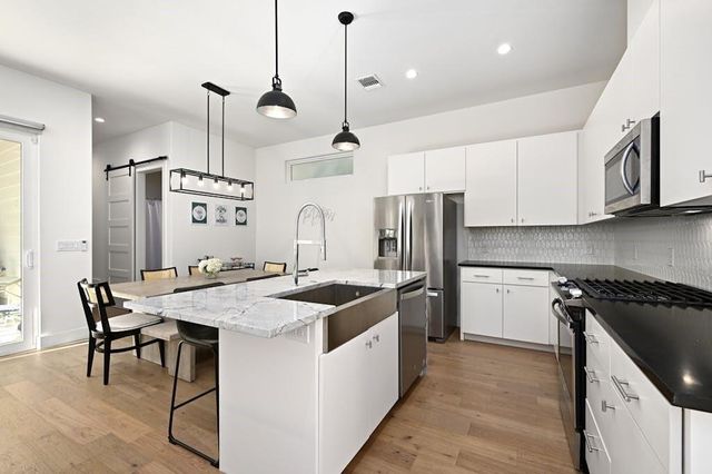 5212 Huisache ST 2, Austin, TX 78751