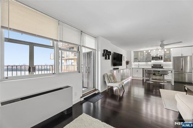 6040 Boulevard East 30N, West New York, NJ 07093