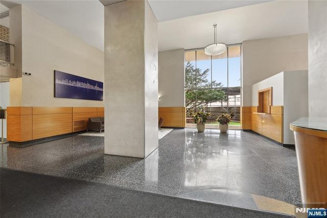 6040 Boulevard East 30N, West New York, NJ 07093