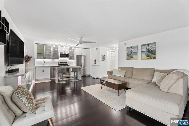 6040 Boulevard East 30N, West New York, NJ 07093