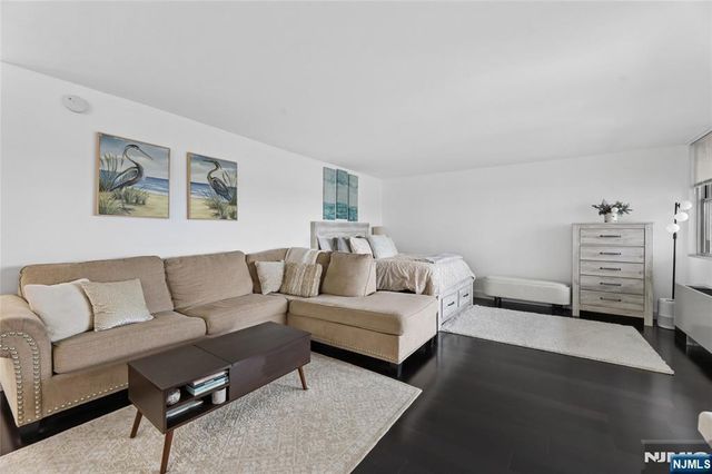 6040 Boulevard East 30N, West New York, NJ 07093