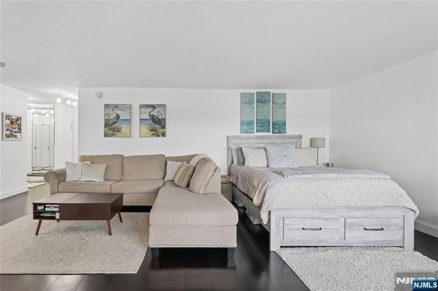 6040 Boulevard East 30N, West New York, NJ 07093