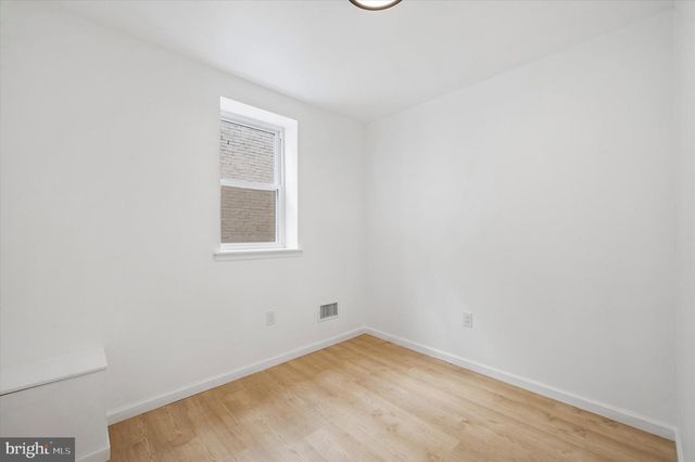 12 GREENWAY AVE, Darby, PA 19023