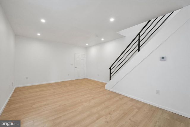 12 GREENWAY AVE, Darby, PA 19023