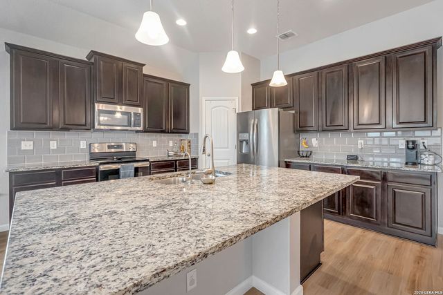 2982 Daisy Meadow, New Braunfels, TX 78130