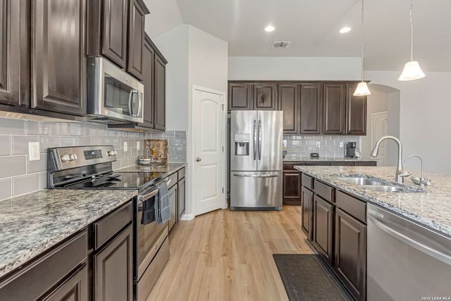 2982 Daisy Meadow, New Braunfels, TX 78130