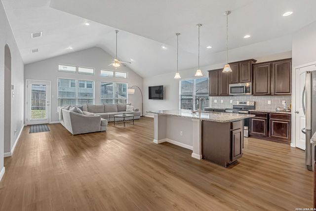 2982 Daisy Meadow, New Braunfels, TX 78130