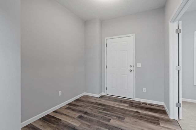 10880 165th Avenue NW, Elk River, MN 55330