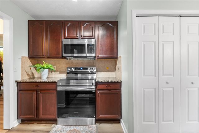 20 Fair Wind Drive, Salem, SC 29676