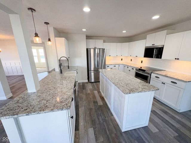 8251 S Evening Drive, Pendleton, IN 46064