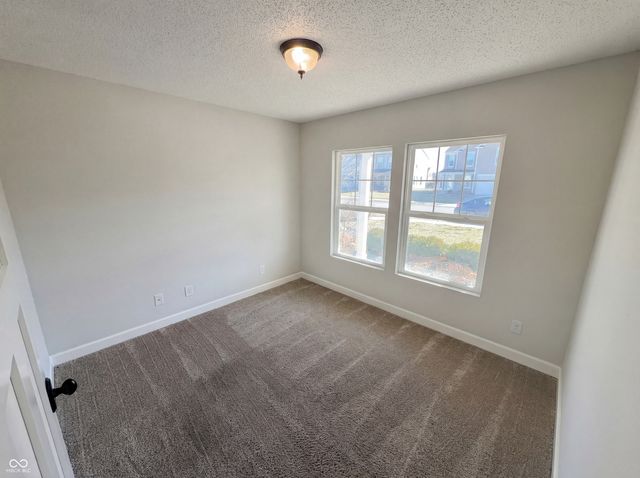 8251 S Evening Drive, Pendleton, IN 46064