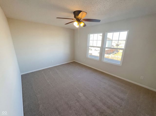 8251 S Evening Drive, Pendleton, IN 46064