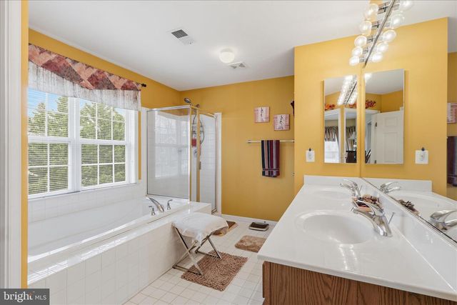 1805 EFTY CT, Woodbridge, VA 22191