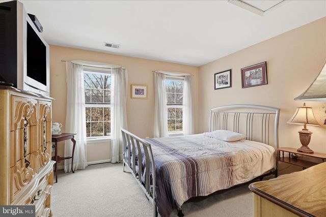 1805 EFTY CT, Woodbridge, VA 22191