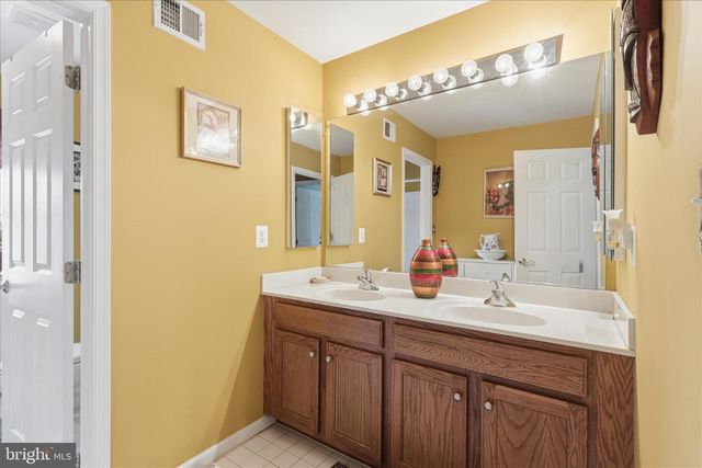 1805 EFTY CT, Woodbridge, VA 22191