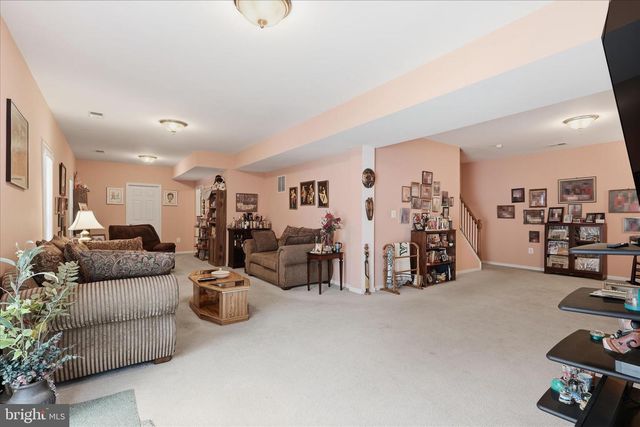 1805 EFTY CT, Woodbridge, VA 22191