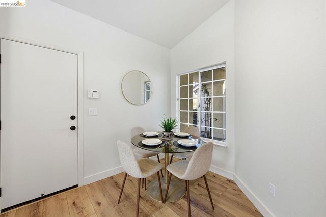 15 Lavagetto CT, Alameda, CA 94502