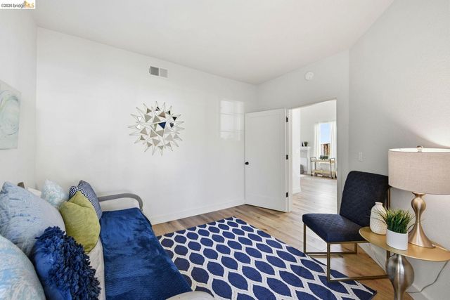 15 Lavagetto CT, Alameda, CA 94502