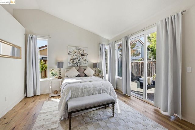 15 Lavagetto CT, Alameda, CA 94502