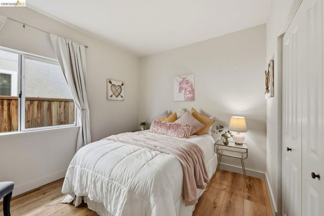 15 Lavagetto CT, Alameda, CA 94502