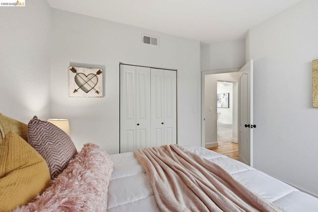 15 Lavagetto CT, Alameda, CA 94502