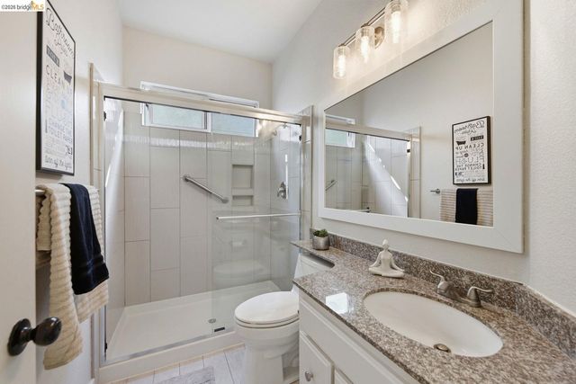 15 Lavagetto CT, Alameda, CA 94502