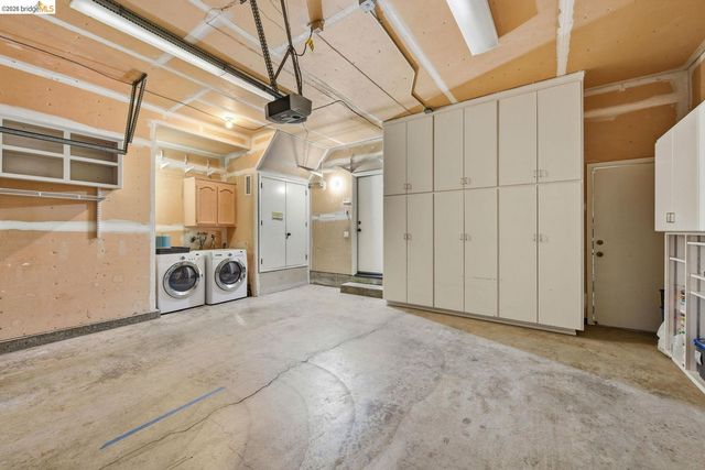 15 Lavagetto CT, Alameda, CA 94502
