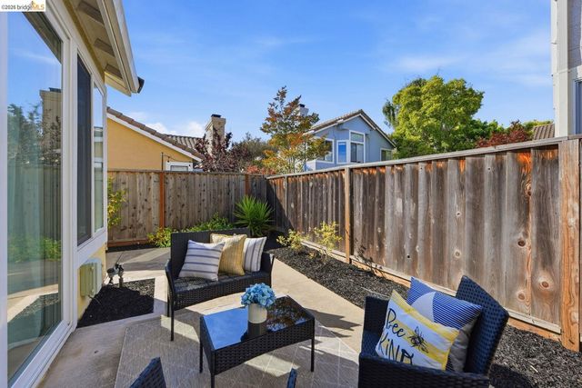 15 Lavagetto CT, Alameda, CA 94502