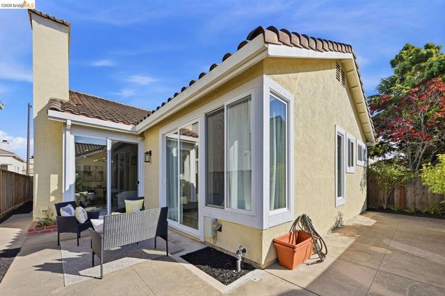 15 Lavagetto CT, Alameda, CA 94502