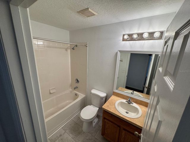 561 CRESTING OAK CIRCLE 86, Orlando, FL 32824