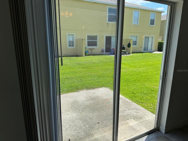 561 CRESTING OAK CIRCLE 86, Orlando, FL 32824