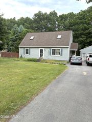 12 Andover Avenue, Wilton, NY 12831
