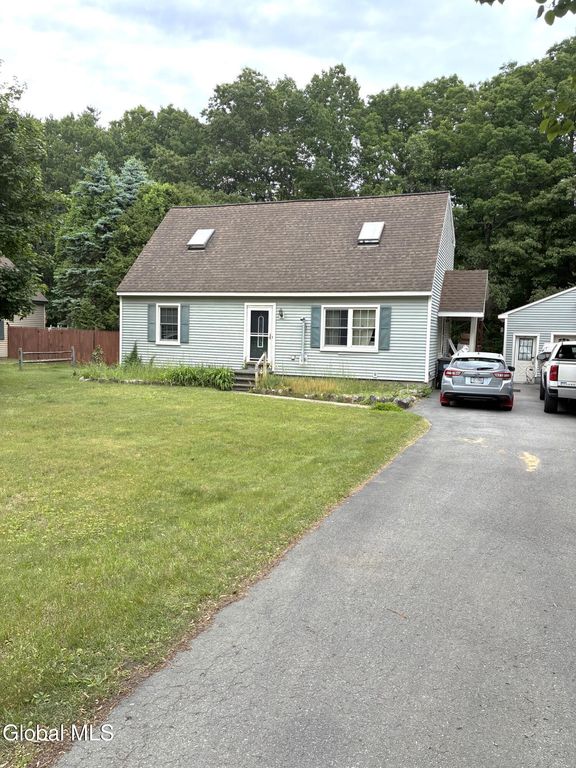 12 Andover Avenue, Wilton, NY 12831