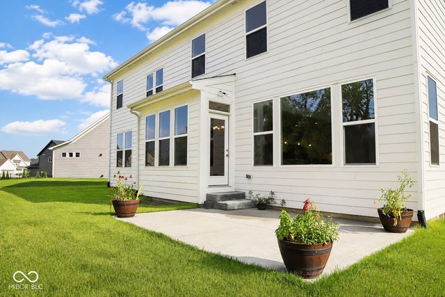 1069 Gatewick Court, Greenwood, IN 46143