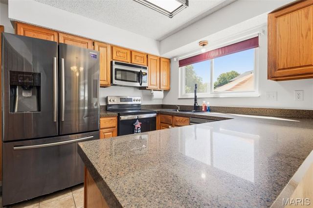 807 Amanda Drive, St Peters, MO 63376