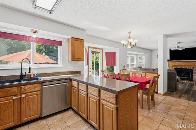 807 Amanda Drive, St Peters, MO 63376