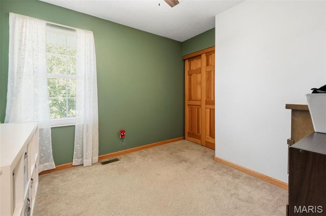 807 Amanda Drive, St Peters, MO 63376