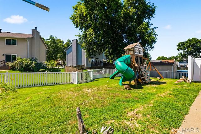 807 Amanda Drive, St Peters, MO 63376