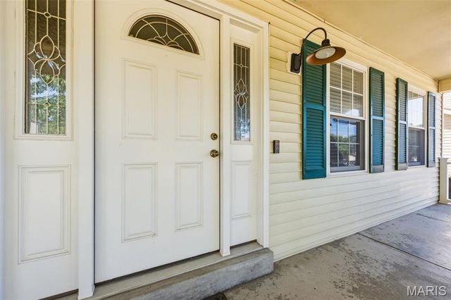 807 Amanda Drive, St Peters, MO 63376