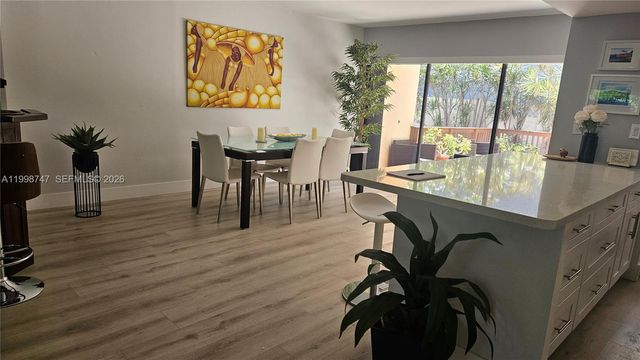 16446 NE 27th Pl 38, North Miami Beach, FL 33160