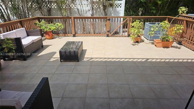 16446 NE 27th Pl 38, North Miami Beach, FL 33160