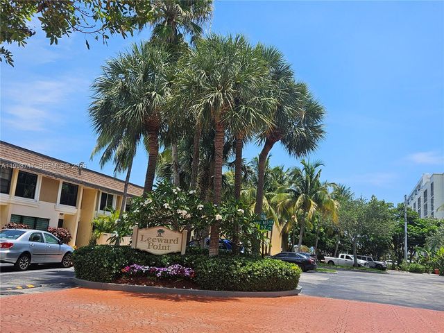 16446 NE 27th Pl 38, North Miami Beach, FL 33160