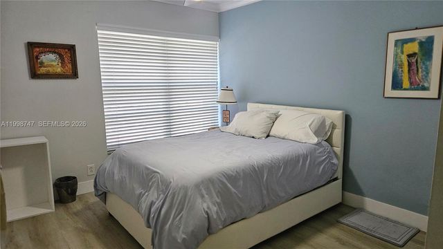 16446 NE 27th Pl 38, North Miami Beach, FL 33160